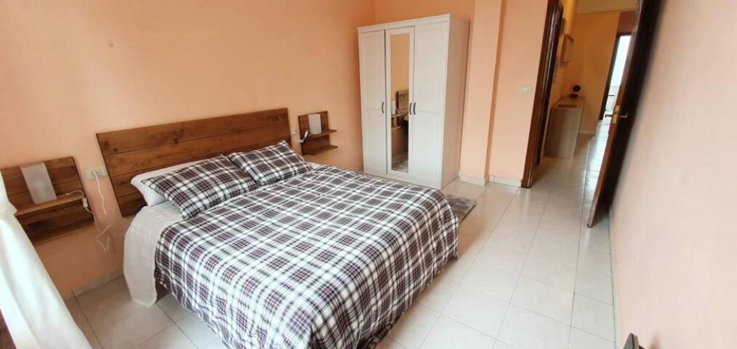 Piso céntrico - Desayuno de bienvenida Appartamento Ferrol Esterno foto